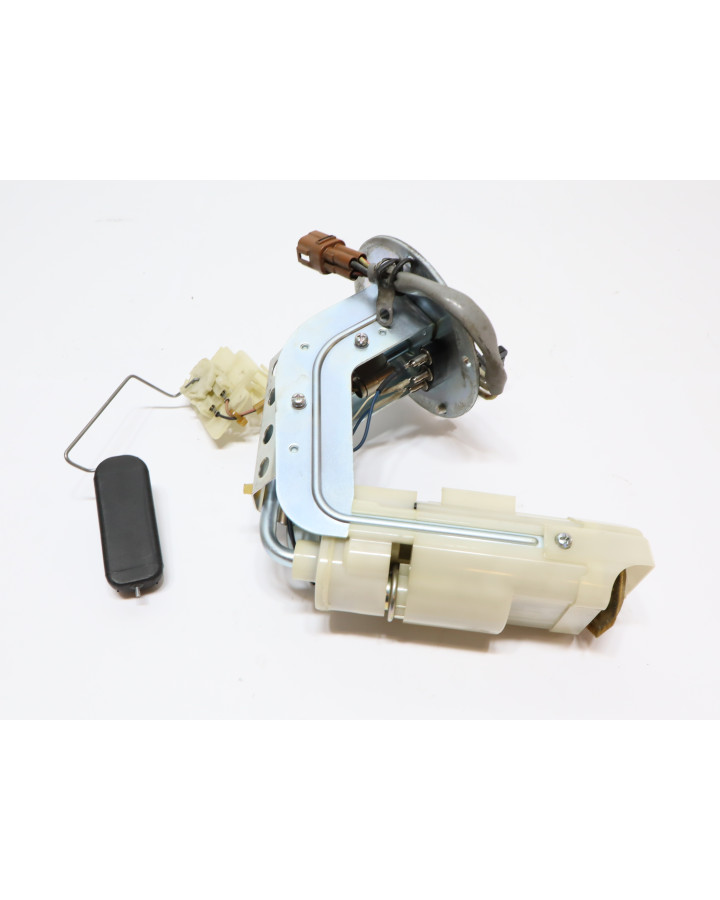 Suzuki GSF 650S Bandit, bränslepump