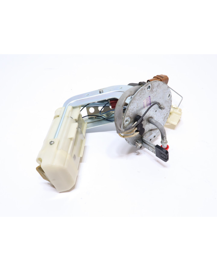 Suzuki GSF 650S Bandit, bränslepump