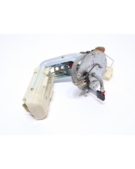 Suzuki GSF 650S Bandit, bränslepump