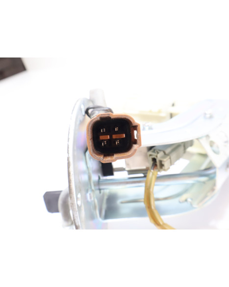 Suzuki GSF 650S Bandit, bränslepump