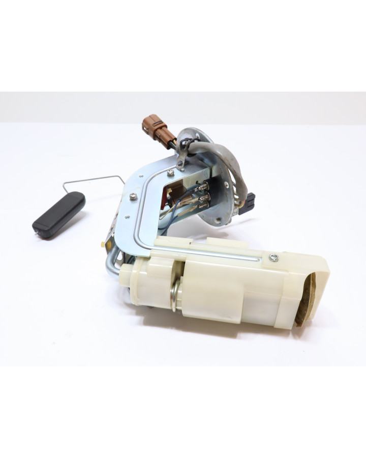 Suzuki GSF 650S Bandit, bränslepump