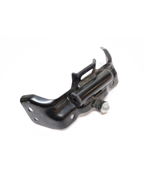 Honda CBR500R, tankfäste 2