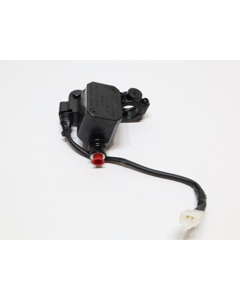 Yamaha Aerox, bromscylinder fram