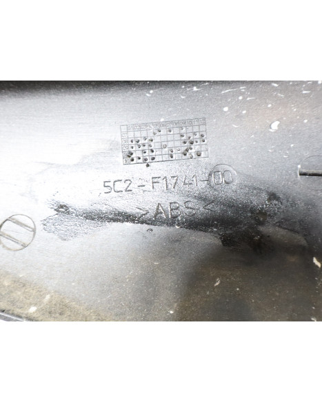 Yamaha Neos, bakre sidokåpa höger