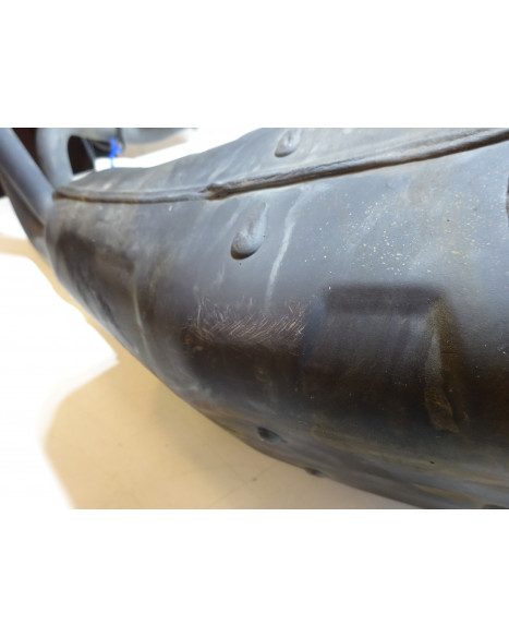 Yamaha XSR900, avgassystem