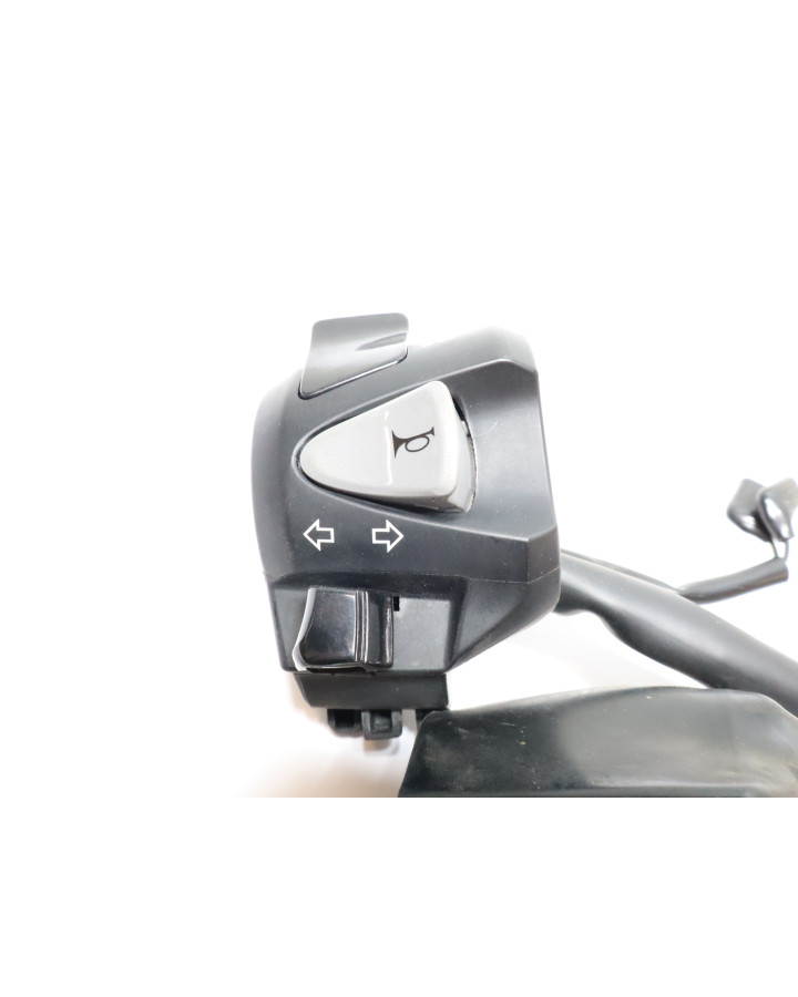 Honda CBR500R, omkopplare vänster