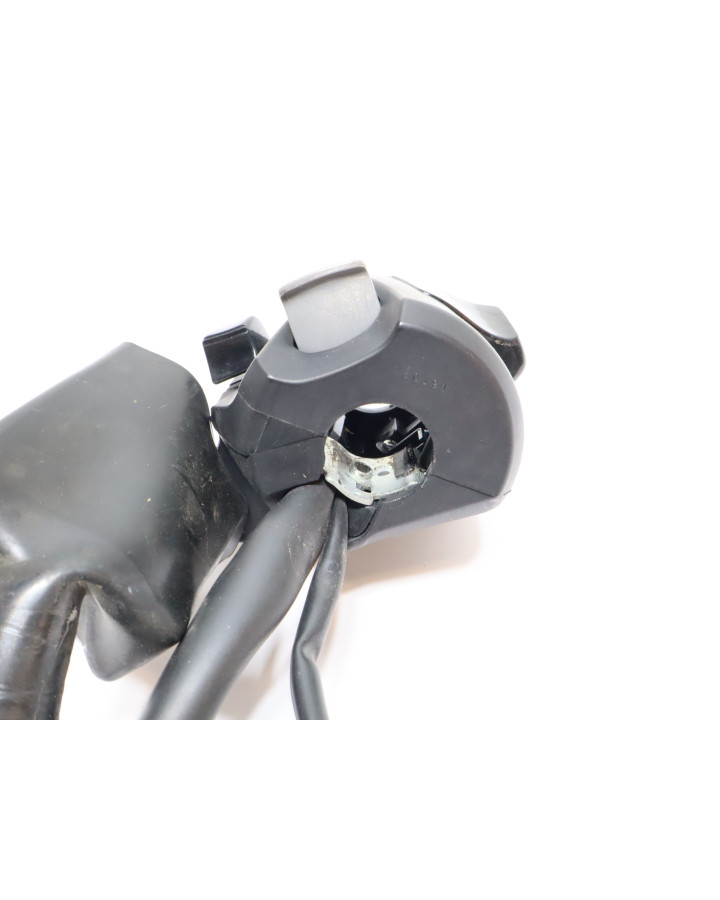 Honda CBR500R, omkopplare vänster