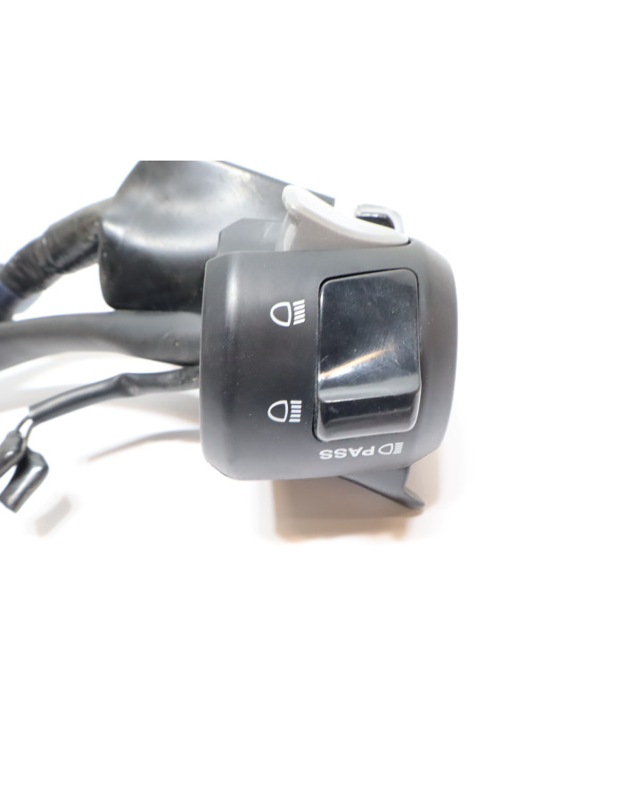 Honda CBR500R, omkopplare vänster