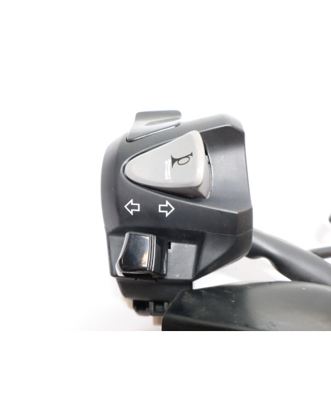 Honda CBR500R, omkopplare vänster