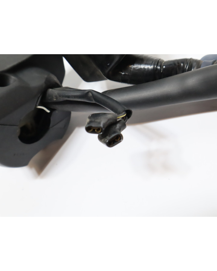 Honda CBR500R, omkopplare vänster