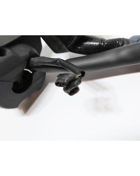 Honda CBR500R, omkopplare vänster