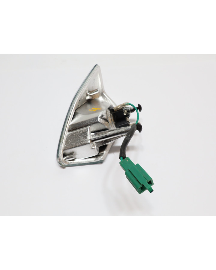 Yamaha Aerox, blinkers höger fram