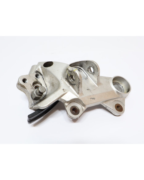 KTM 690 SMC R, fäste fotpinnne vänster