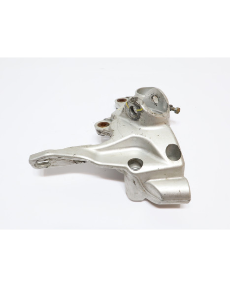 KTM 690 SMC R, fäste fotpinnne höger