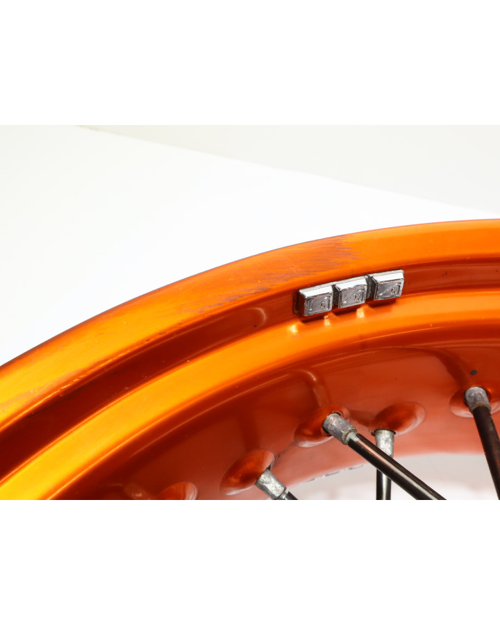 KTM 690 SMC R, bakfälg