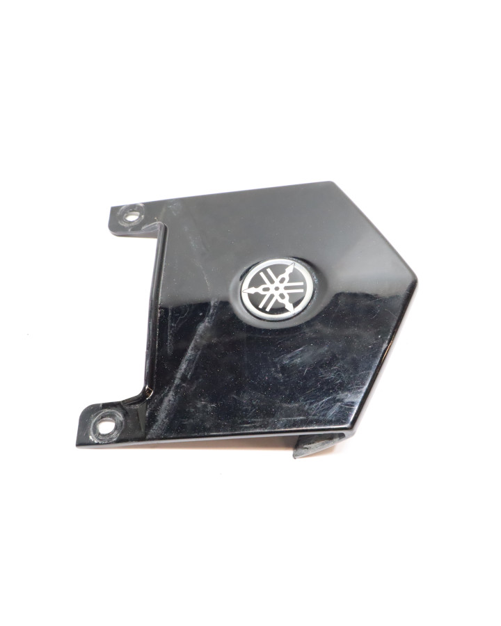 Yamaha YZF-R125, bakre mittkåpa