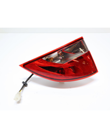 Aixam S9, baklykta vänster