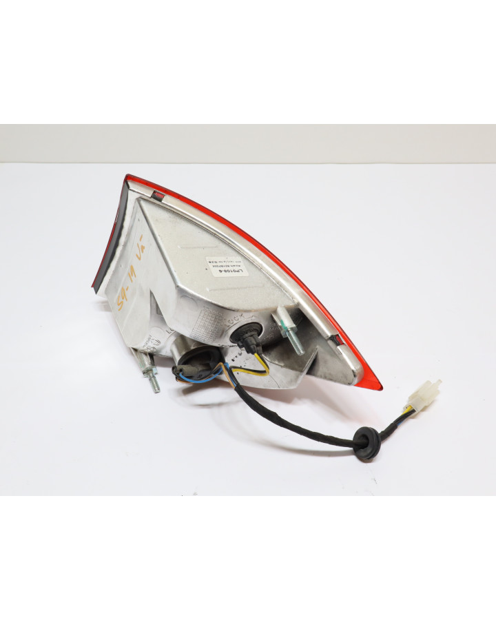 Aixam S9, baklykta vänster