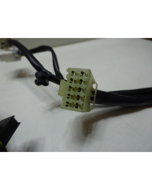 Yamaha XSR900, omkopplare vänster 2