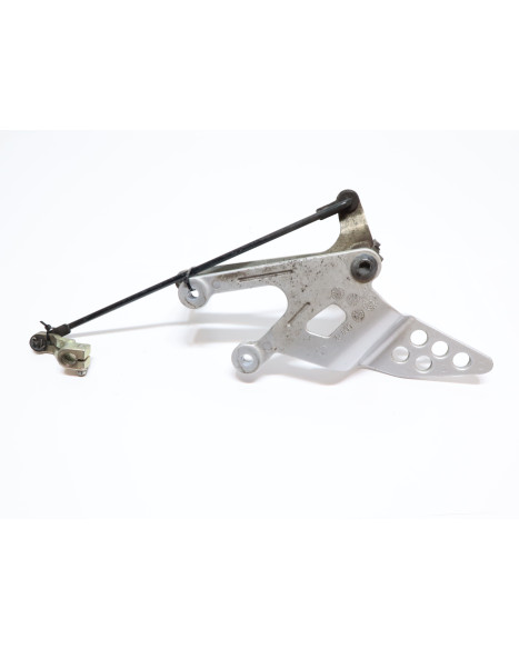 Yamaha YZF-R125, fotpinne vänster komplett