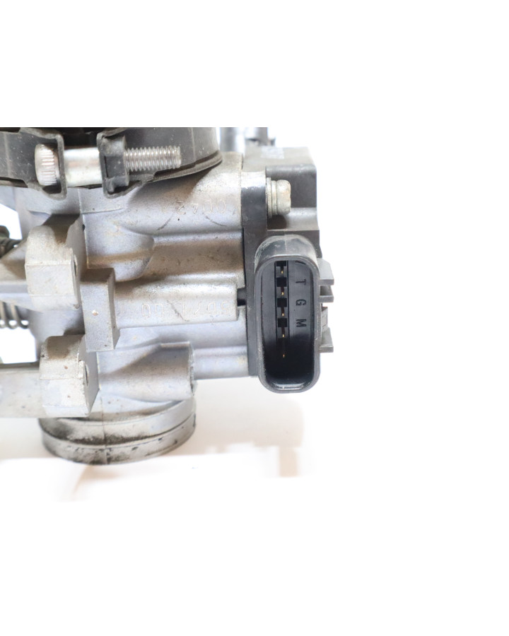 Yamaha YZF-R125, gasspjäll/insprut