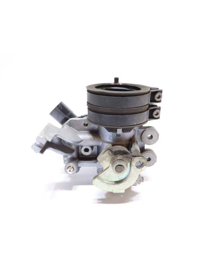 Yamaha YZF-R125, gasspjäll/insprut