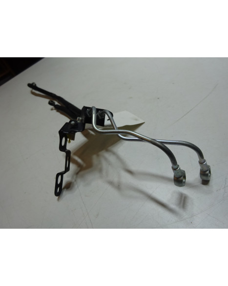 Yamaha XSR900, bromsslangar bak