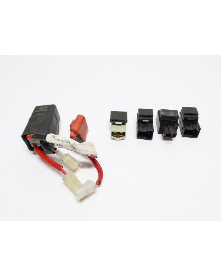 Yamaha YZF-R125, reläer