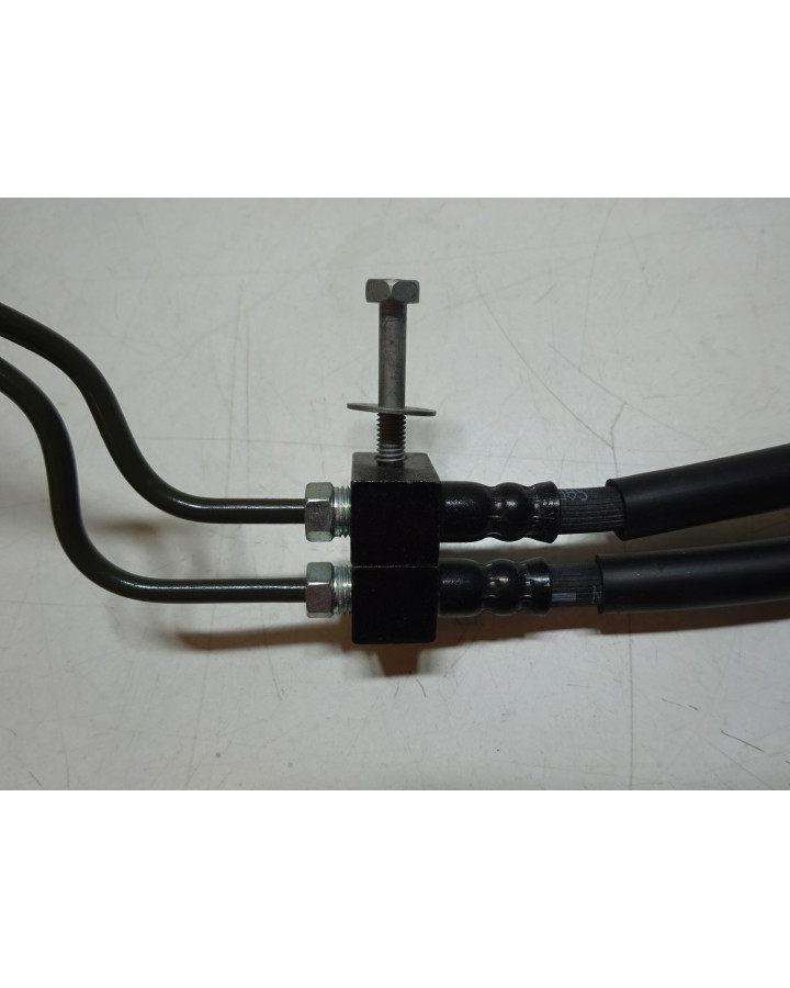 Yamaha XSR900, bromsslangar