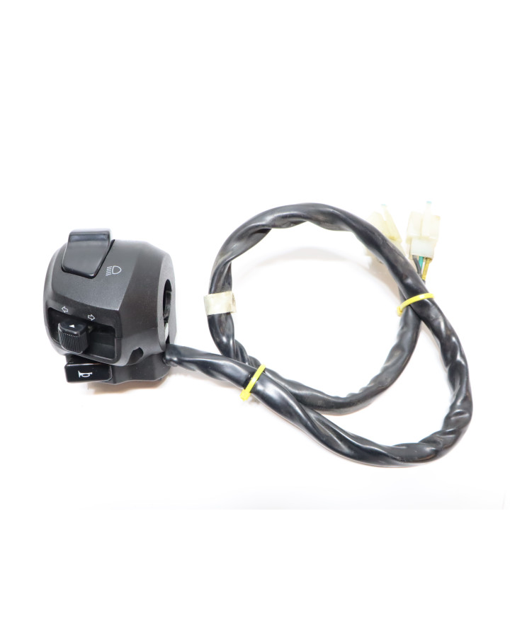 Yamaha YZF-R125, omkopplare vänster