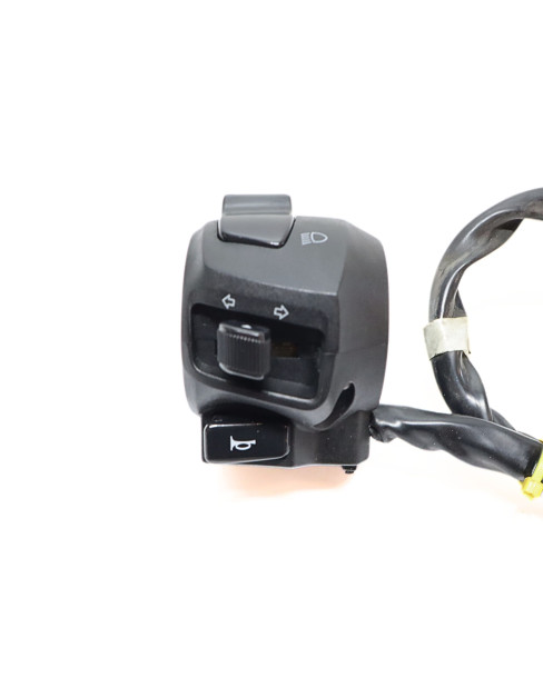 Yamaha YZF-R125, omkopplare vänster 2