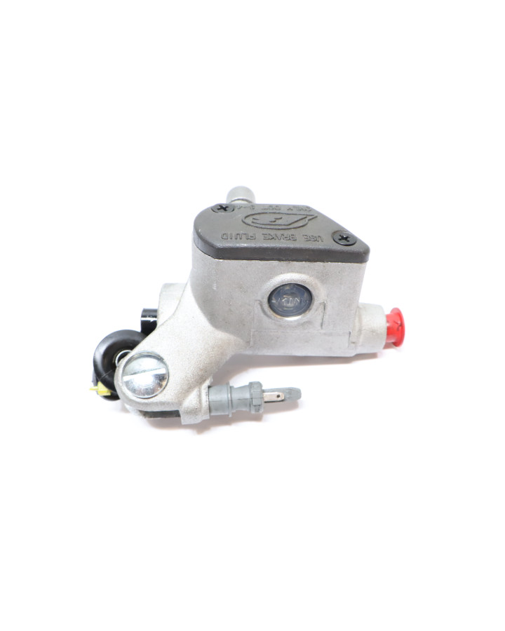 Beta RR 50, bromscylinder fram