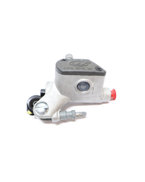 Beta RR 50, bromscylinder fram