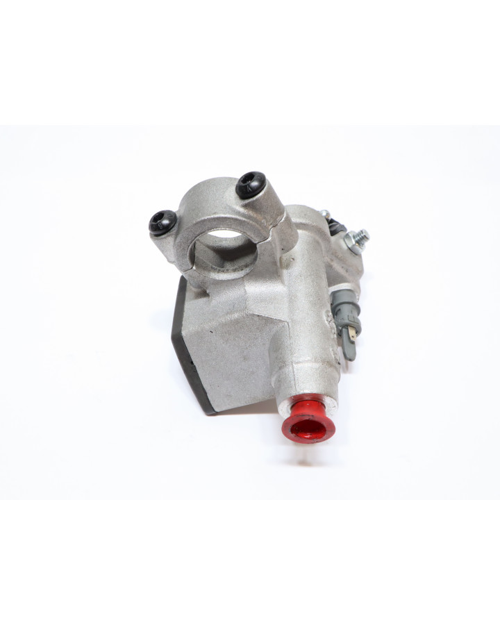 Beta RR 50, bromscylinder fram