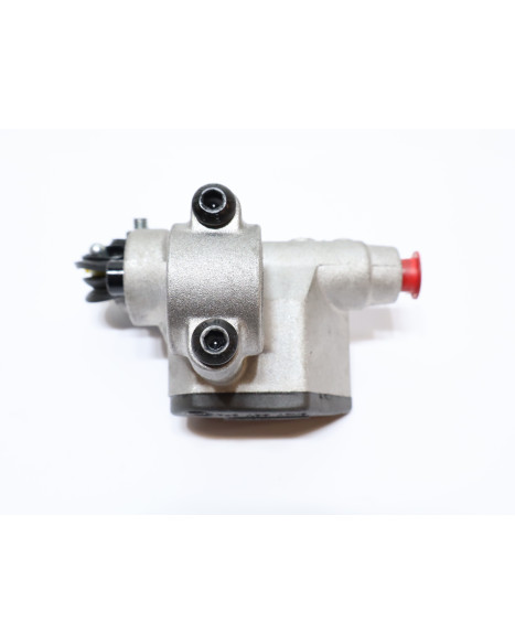 Beta RR 50, bromscylinder fram