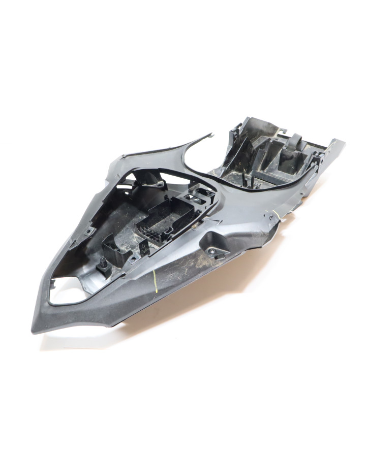 Kawasaki Ninja 125, batterilåda/inre stänkskärm