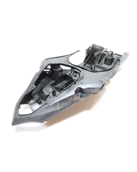 Kawasaki Ninja 125, batterilåda/inre stänkskärm