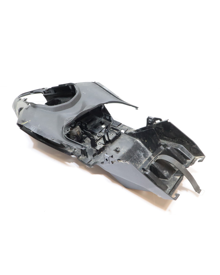 Kawasaki Ninja 125, batterilåda/inre stänkskärm