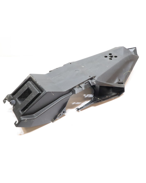 Kawasaki Ninja 125, batterilåda/inre stänkskärm