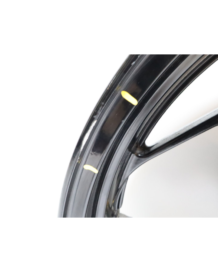 Kawasaki Ninja 125, bakfälg