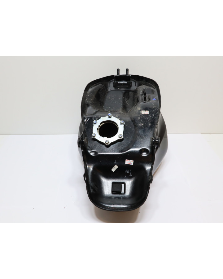 Kawasaki Ninja 125, bränsletank