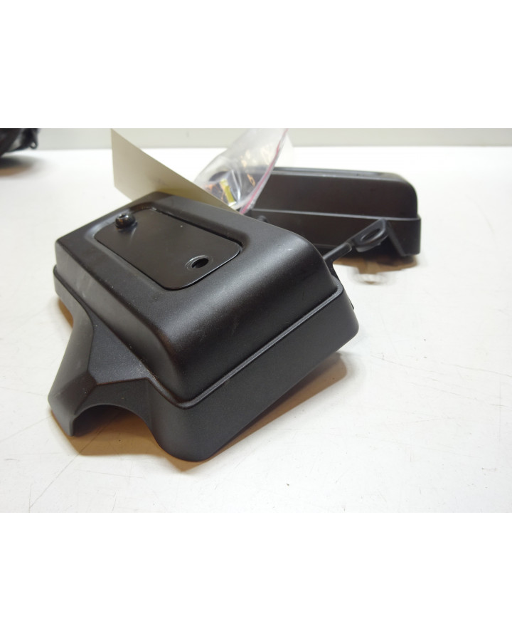 Yamaha XSR900, plastkåpor front (par)