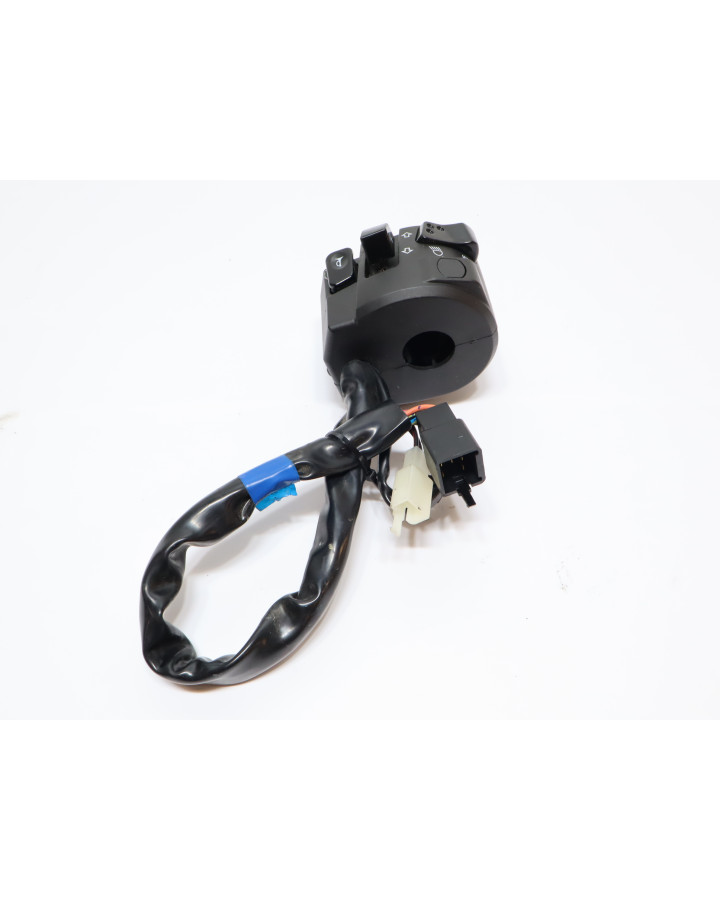 Kawasaki Ninja 125, omkopplare vänster