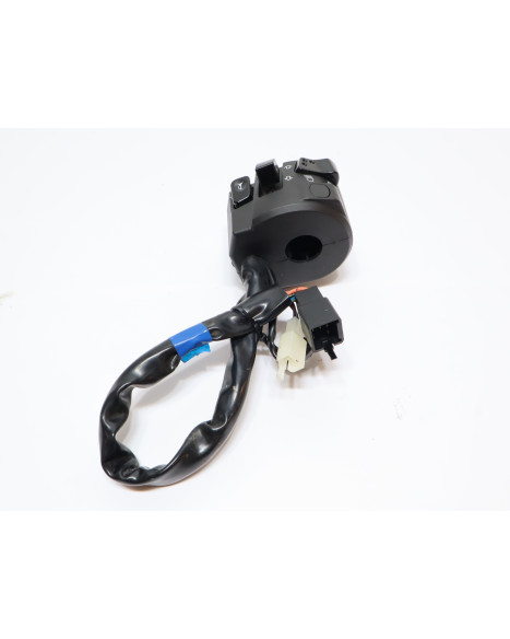 Kawasaki Ninja 125, omkopplare vänster