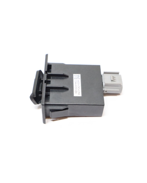 Honda NC750X, USB-C uttag