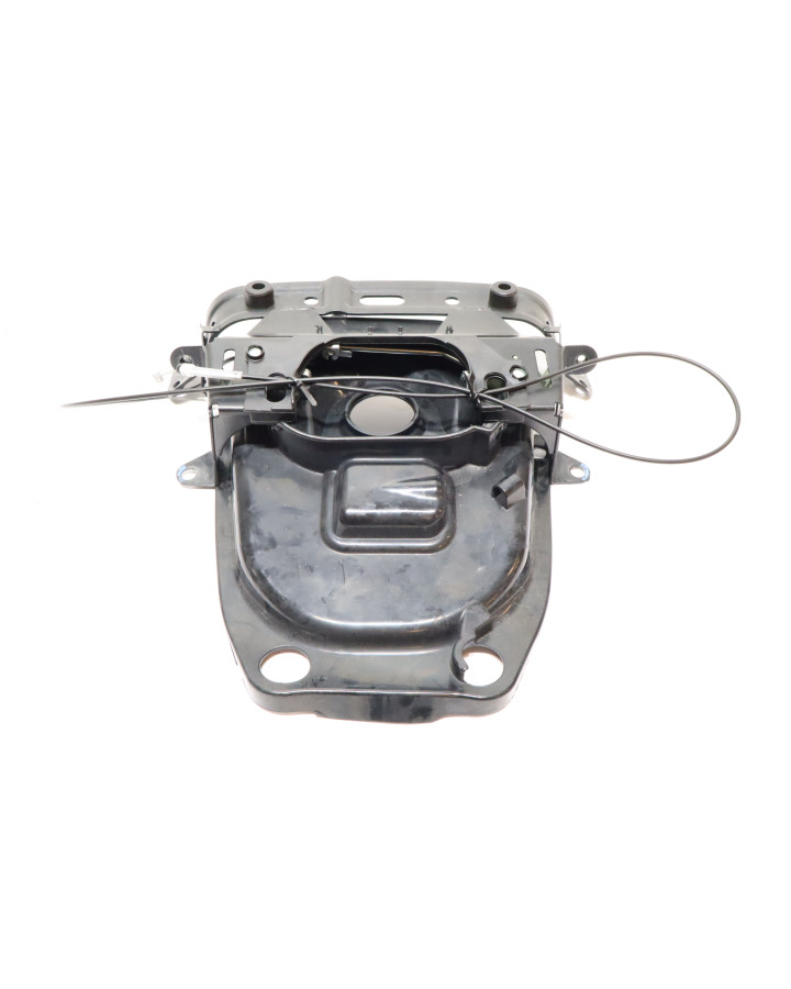 Honda NC750X, sadellås/fäste