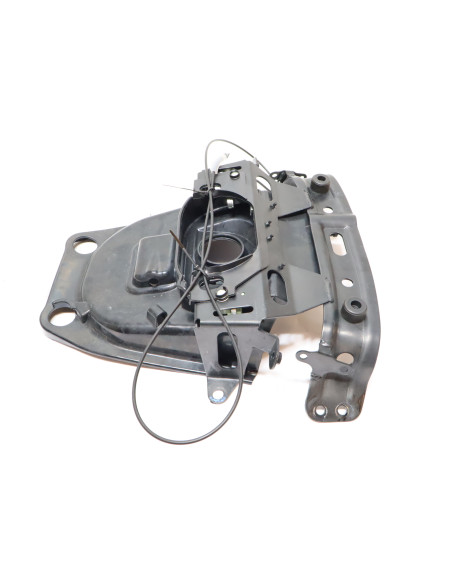 Honda NC750X, sadellås/fäste