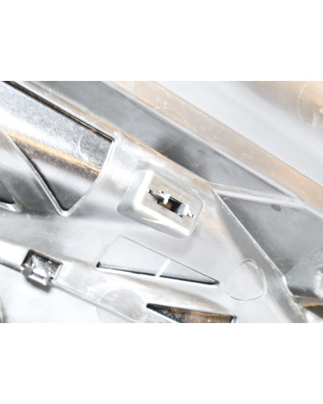 Honda NC750X, främre sidokåpa höger