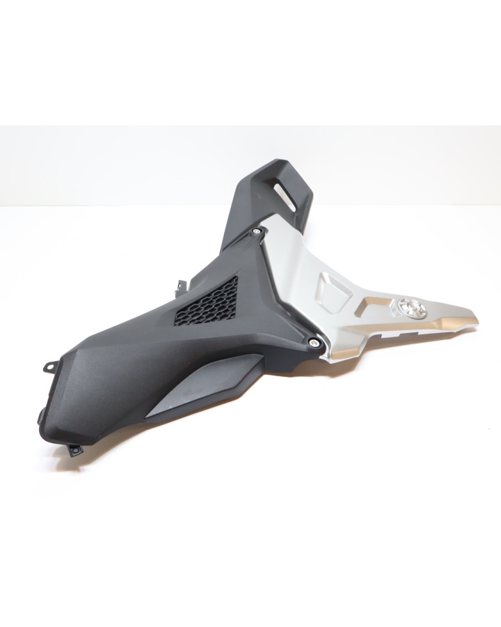 Honda NC750X, sidokåpa höger
