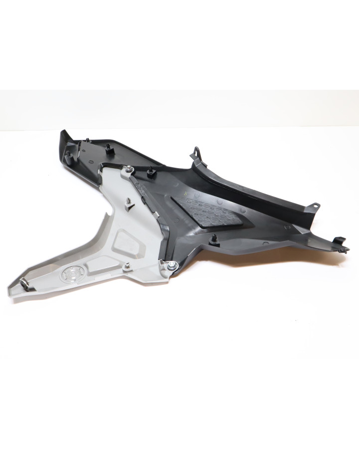 Honda NC750X, sidokåpa höger